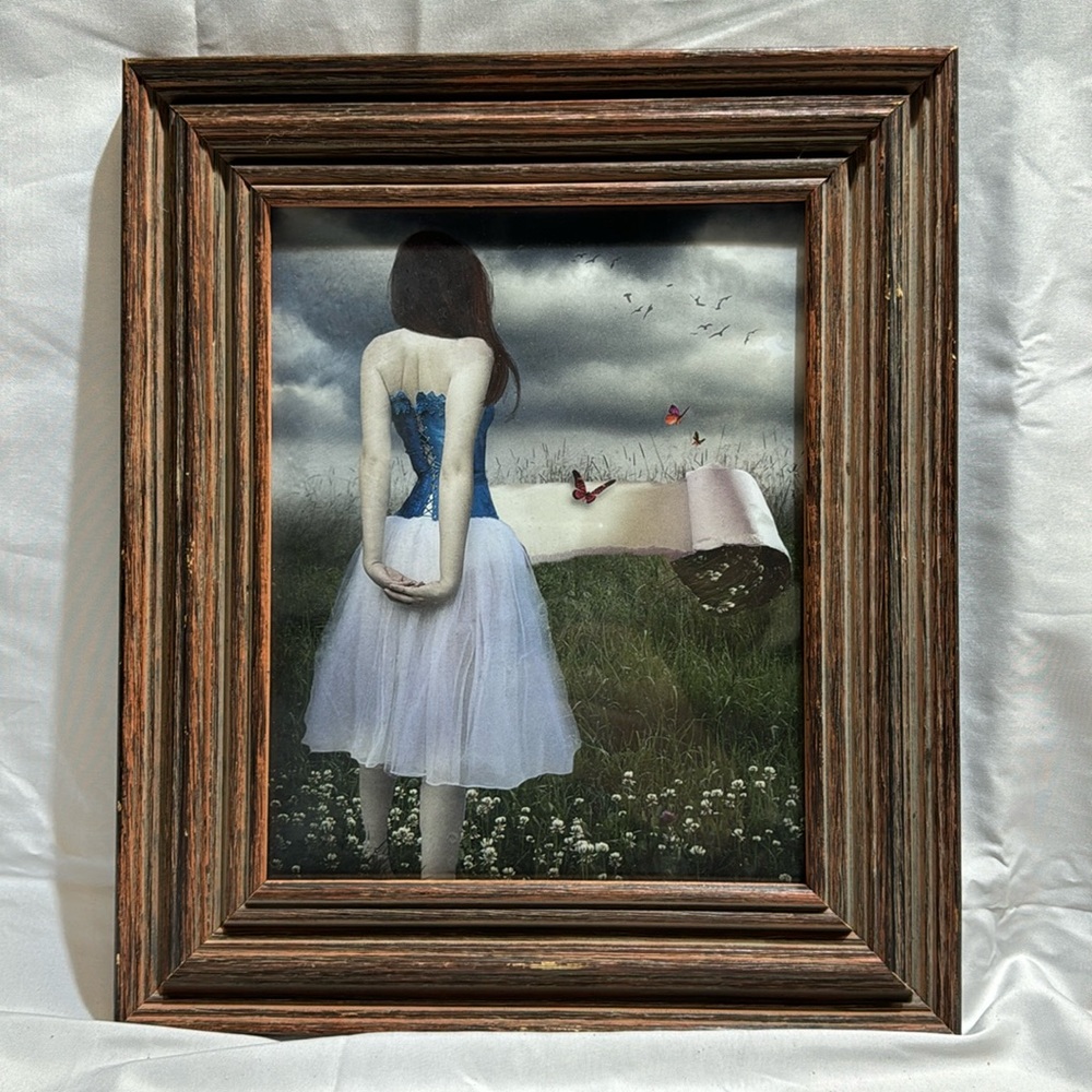 Printed painting Lady in the field.